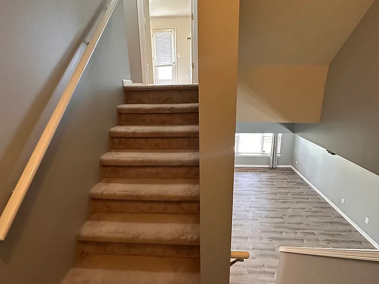 3050 Cloverly Ln — Photo 6