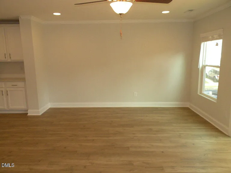328 Page Square Dr — Photo 7