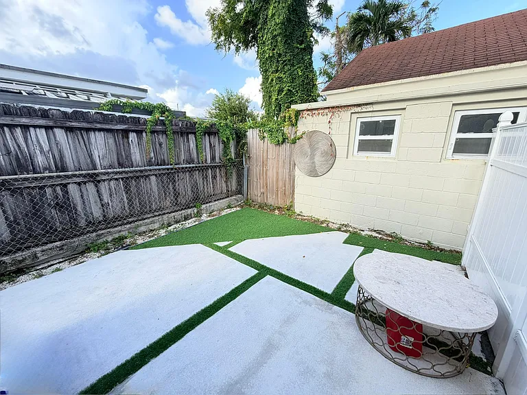 211 NW 43rd Ave #211B — Photo 3