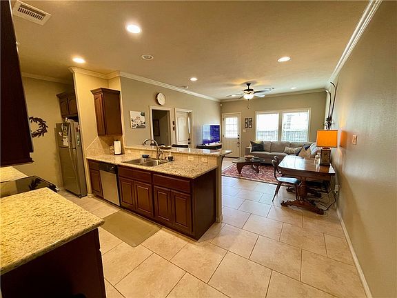 4th image of 2222 Crescent Pointe Pkwy