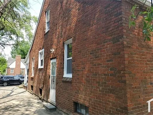 10058 Greensboro St — Photo 17