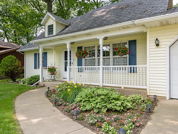 5th image of 6211 Arrowhead Dr N