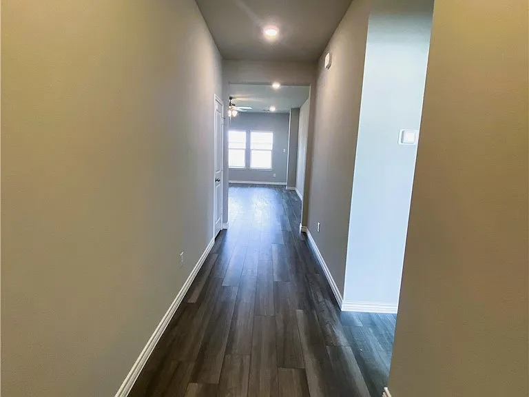 1112 Verona Dr — Photo 13
