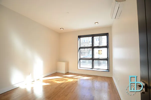 Rented by Miron Realty Group | media 49