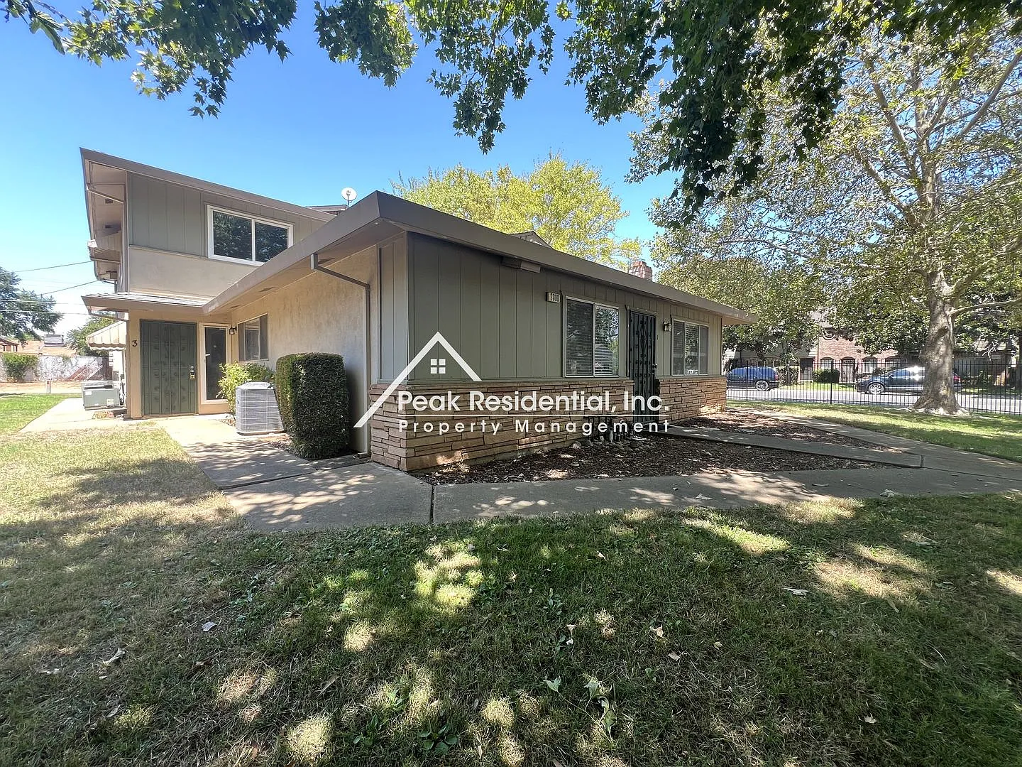2000 Benita Dr Unit 3 photo 1