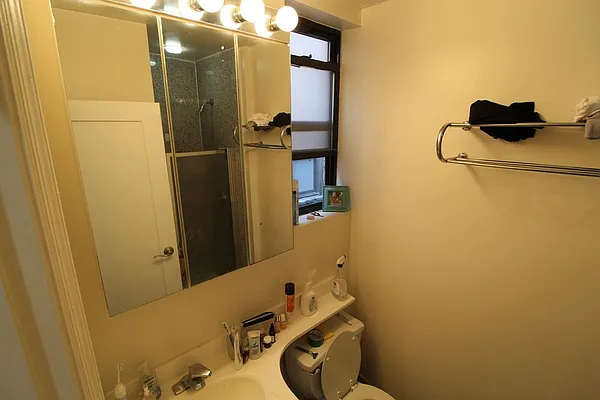 Rented by Mossanen Group | media 21