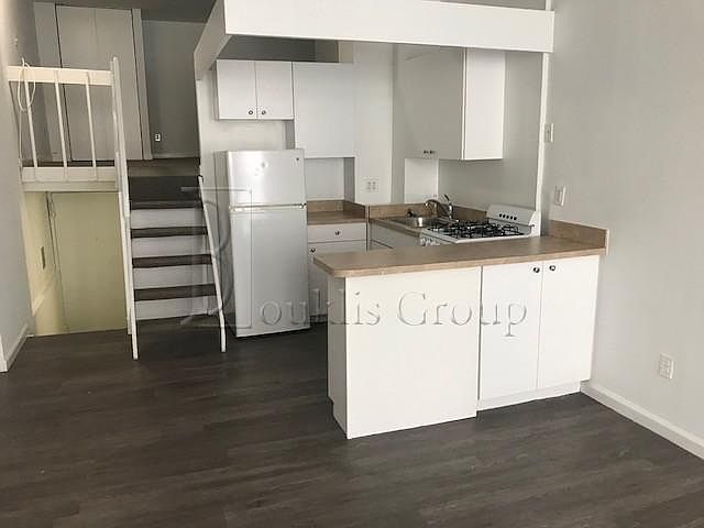 2nd image of 33 Gold St APT 309