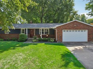 389 Cartwright Dr, Akron, OH 44333