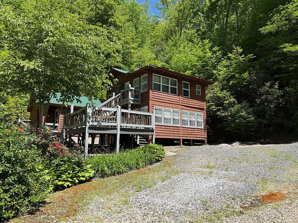 1st image of 340 Locust Cove Rd