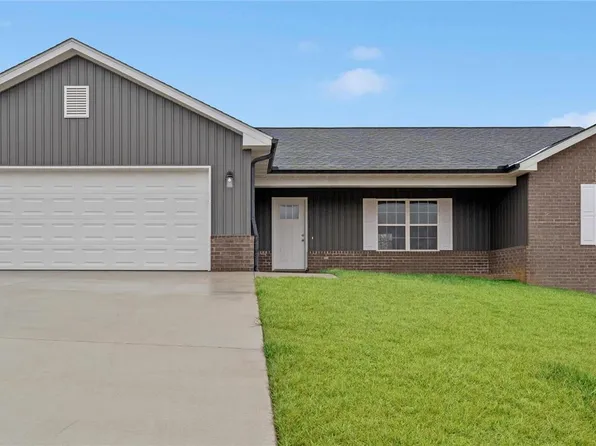 610 Wentworth Dr, Jackson, MO 63755