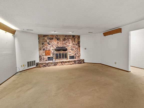 4th image of 612 Stoneshire Drive
