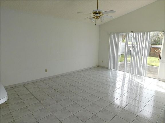 4th image of 7642 Coconut Creek Ct
