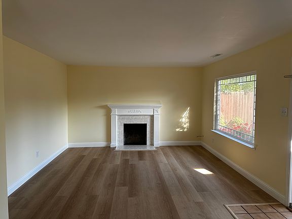 4th image of 908 Hiller St