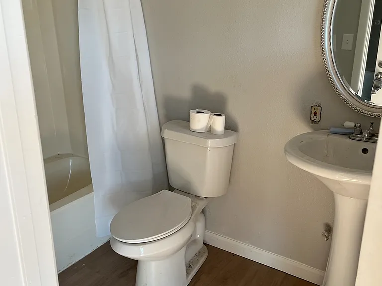 5504 Lakeaire Blvd — Photo 11