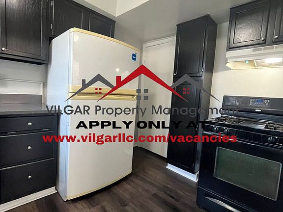2nd image of 310-312 Beacon Pl