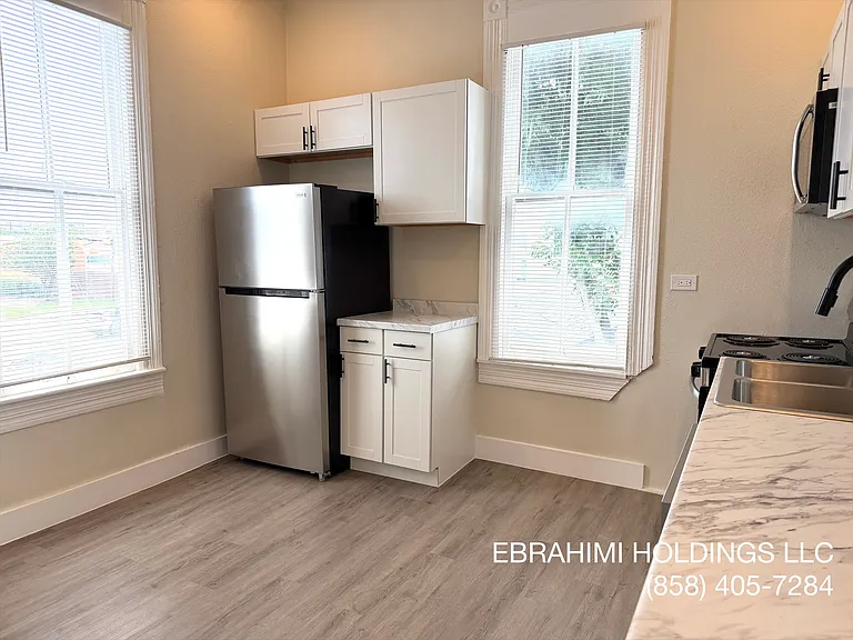 516 E Quincy St #4 — Photo 6