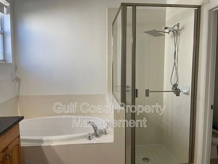 5210 Levi Ln — Photo 22