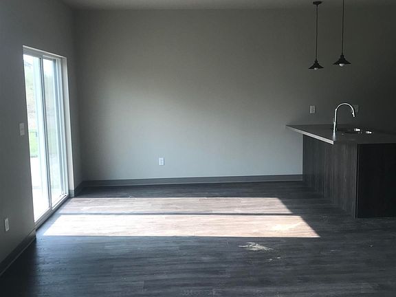 5th image of 1206 Prairieview Dr