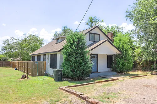 1902 Miller Ave Photo 1