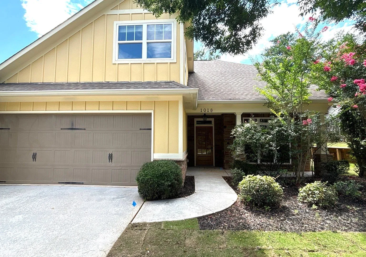 4 bed, 2.5 bath, 2342 sqft, $2,450 — Photo 1