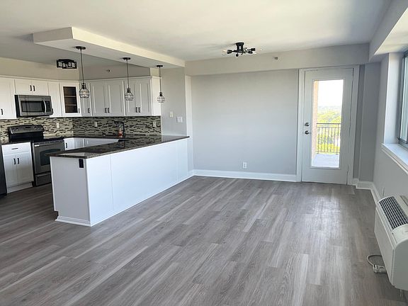 5th image of 60 Parkway Dr E APT 14K