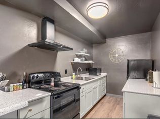 219 E Coeur Dalene Lake Dr, Coeur D Alene, ID 83814