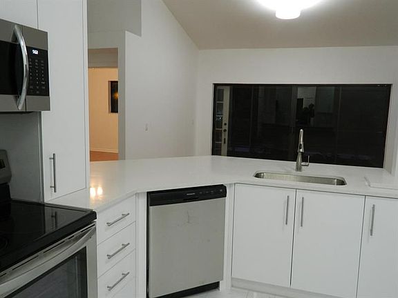 5th image of 4 Via De Casas Sur APT 205