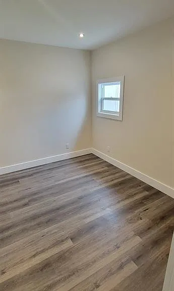 22 Robin Cres — Photo 7