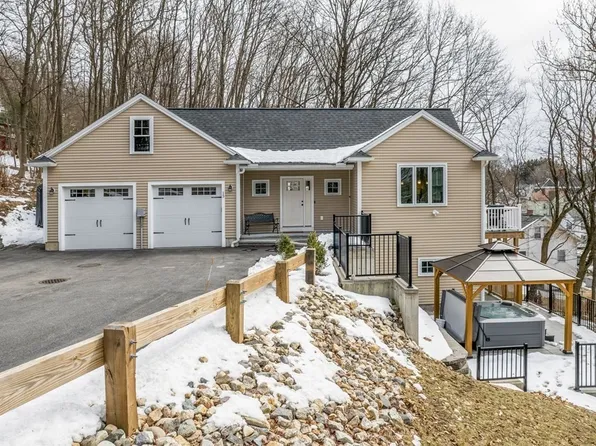 13 Riverview St, Haverhill, MA 01830