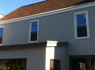 9 John St, Rensselaer, NY 12144