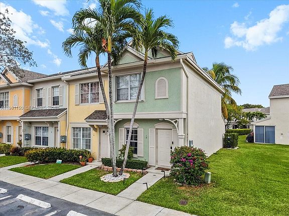 2nd image of 12 Whitehead Cir
