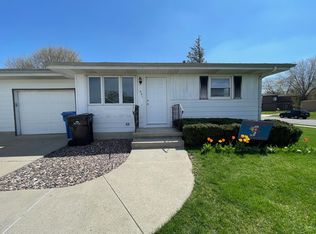 601 N Madison St, Waunakee, WI 53597