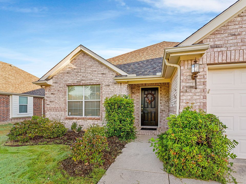 1st image of 8404 Sonnet Dr