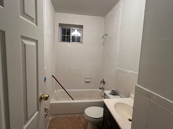 3rd image of 1780 Marmion Ave #2