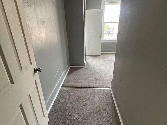 4th image of 708 Catherine St #2