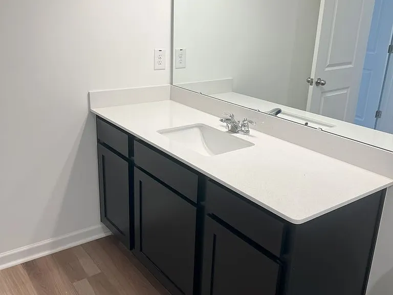 2111 Regal Dr — Photo 27