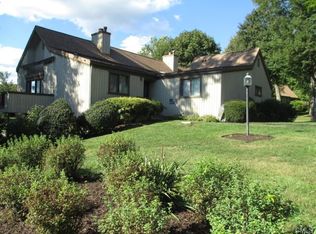 302 Piute Ln #B, Stratford, CT 06614
