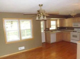 57 W 16th St, Deer Park, NY 11729
