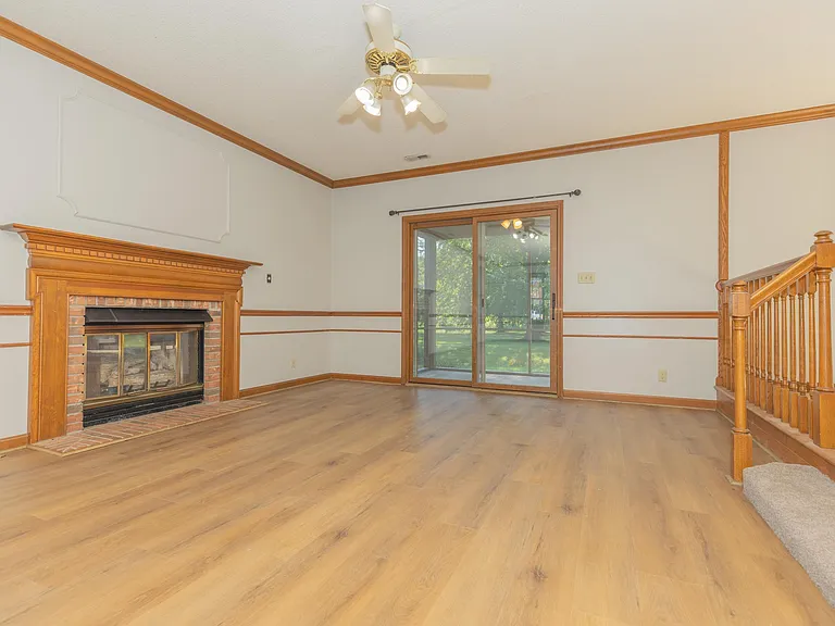 2939 Woodside Ct — Photo 6