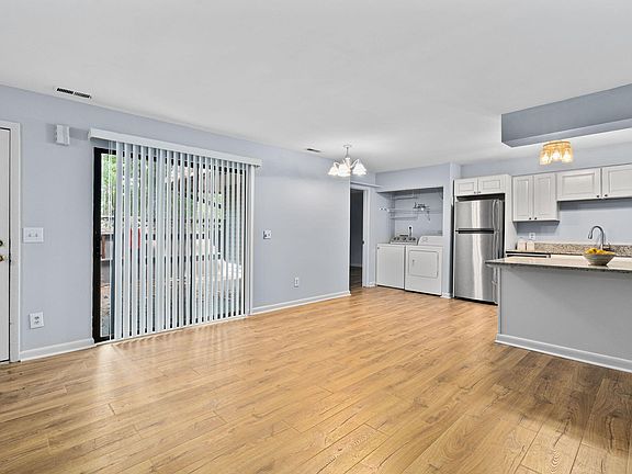 5th image of 168 Summerwalk Cir