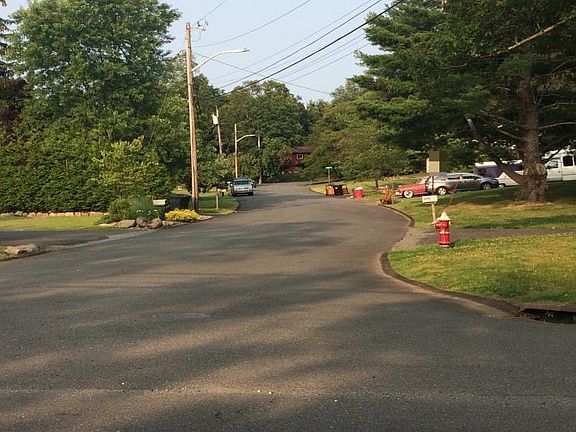 4th image of 1 Pearl Dr