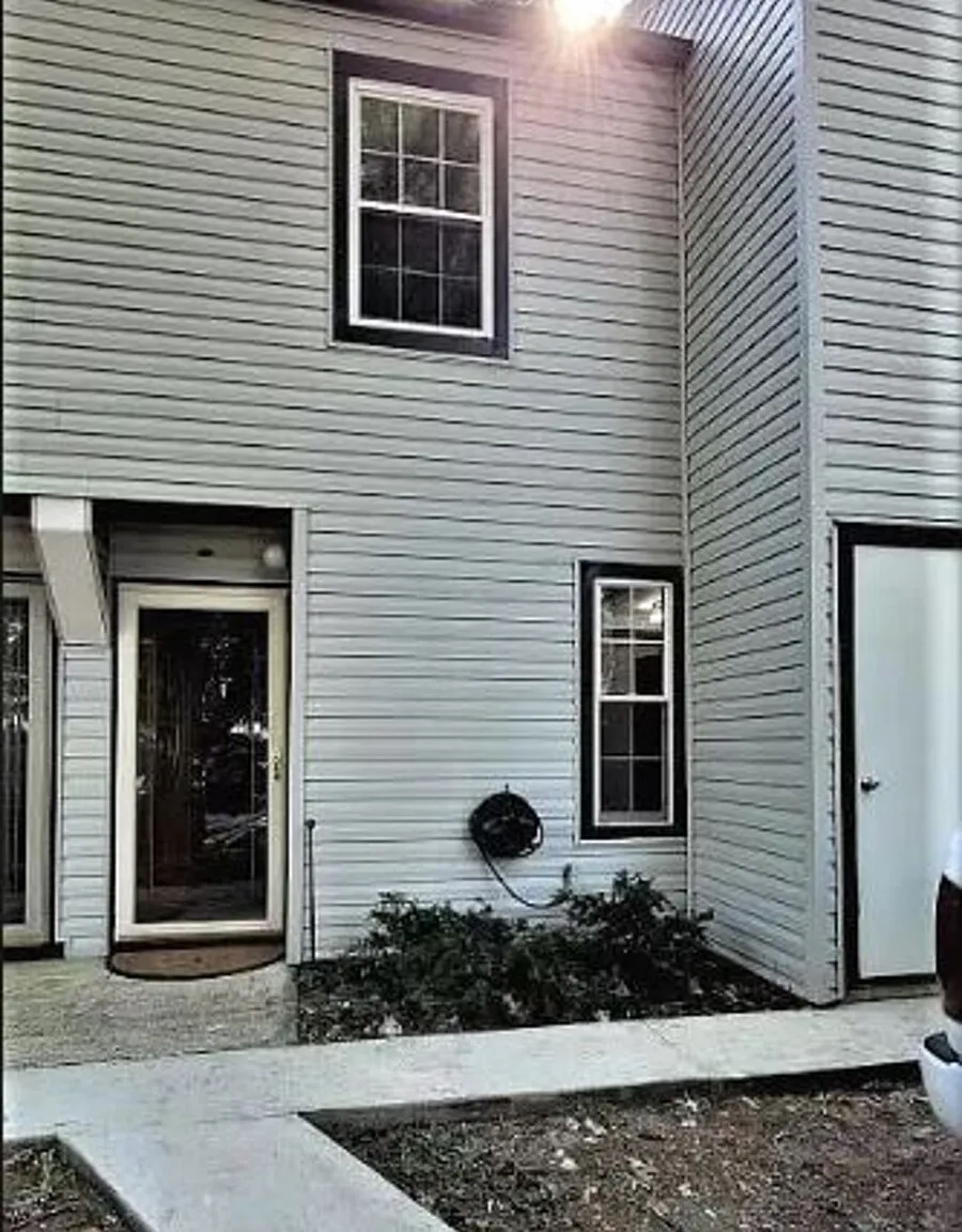 3 bed, 1646 sqft, $2,250 — Photo 1
