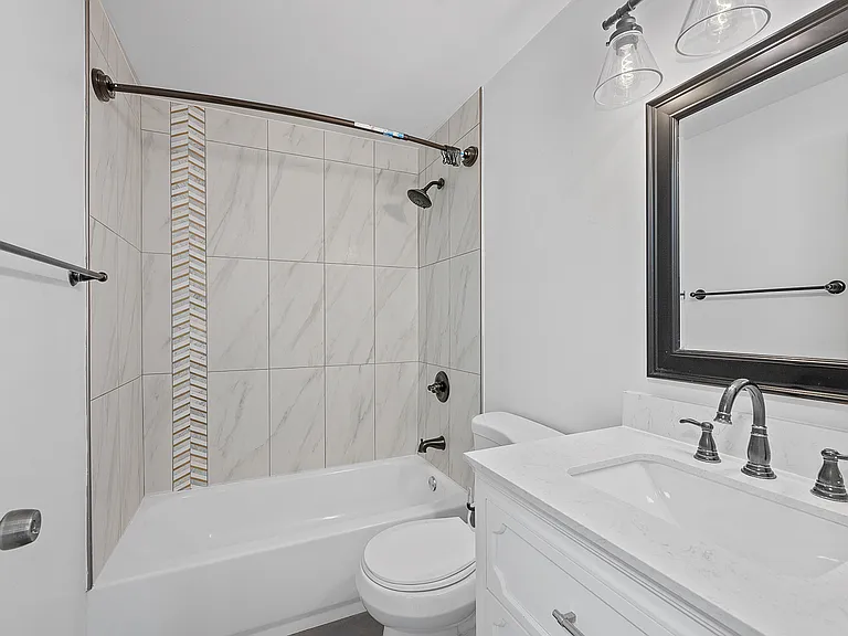 Parkway Apartments — Photo 5