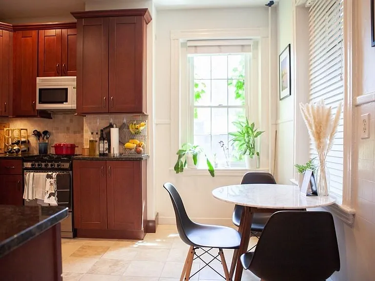 42 Anderson St #4 — Photo 4