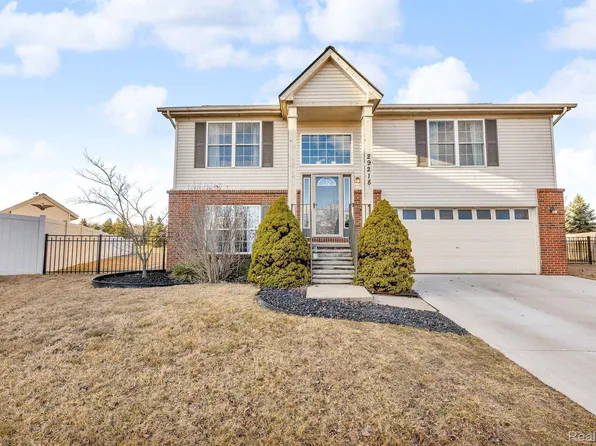 29218 Hunter Ct, Brownstown, MI 48183
