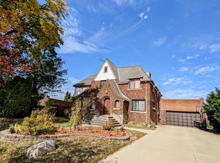 8035 Potomac St, Center Line, MI 48015