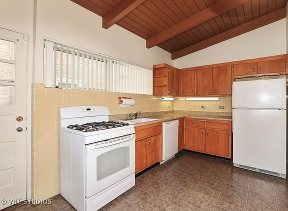 4th image of 7356 N Kostner Ave
