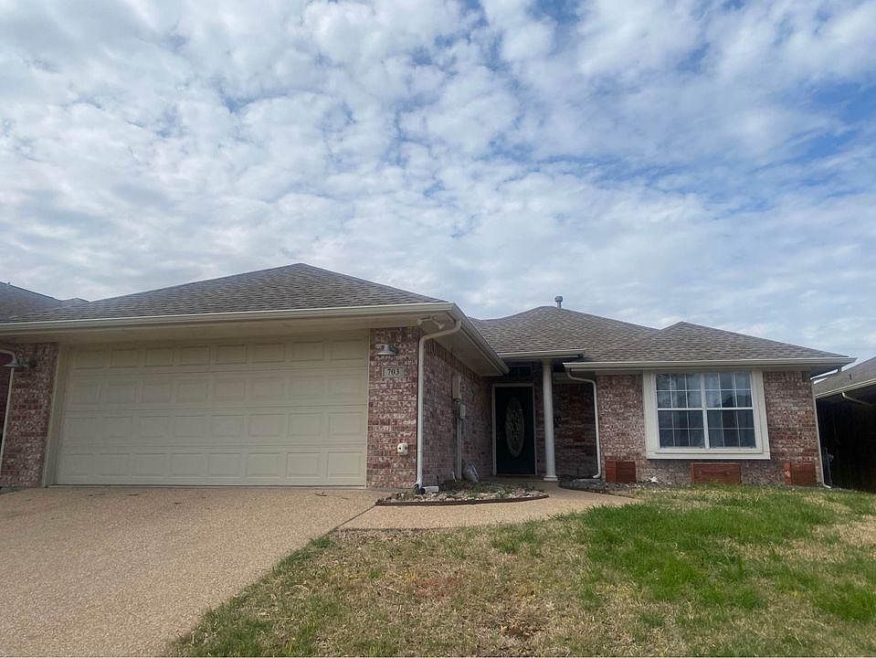 1st image of 703 Nandina Way