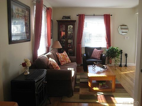 4th image of 205 Forest Ave