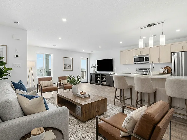 1621 W Market St — Photo 18
